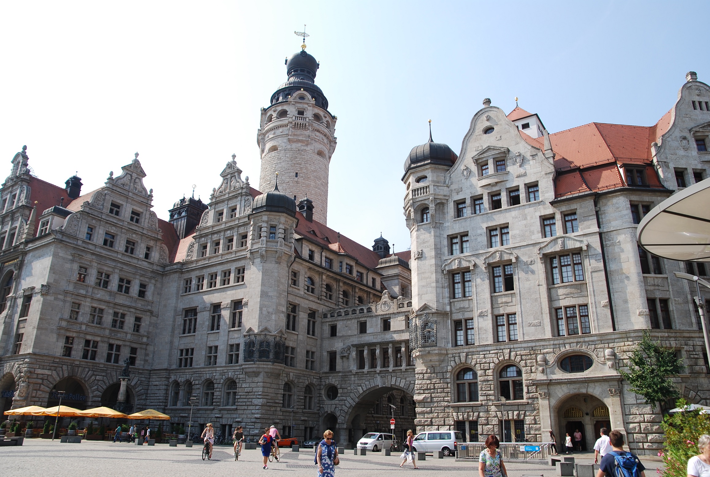 Neues Rathaus und Stadthaus FlyNex Kontakt Leipzig